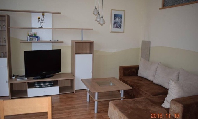 Bergrheinfeld Apartamento | Acogedor Ferienwohung (49m²) con balcón y vista sobre Mainufer