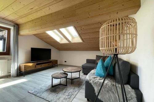 Bad Wiessee Apartamento | Gemütliche Ferienwohnung im DG am Tegernsee - Bergblick, Ruhe & ganz viel Platz