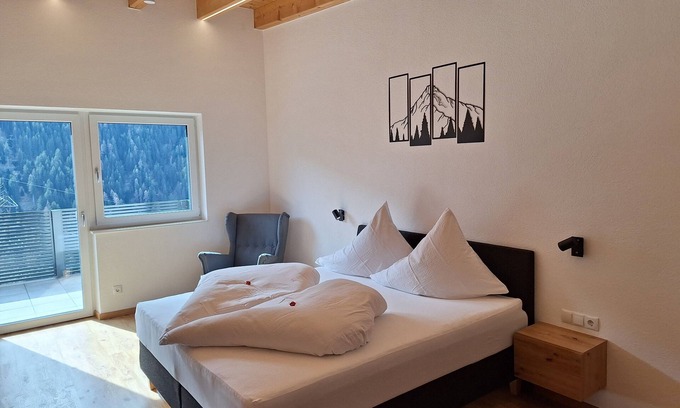 Landeck Apartamento | Gemütliche Ferienwohnung im Bergwaerts.tirol - Apart Gipfelblick
