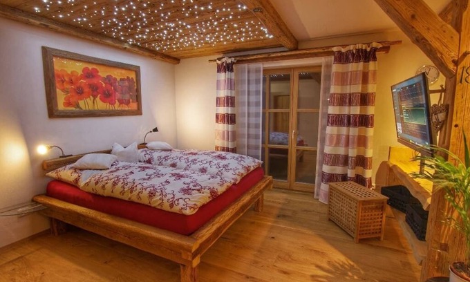 Untertraubenbach Apartamento | Gemütliche Ferienwohnung (50qm) mit Whirlpoolbadewanne und Terrasse