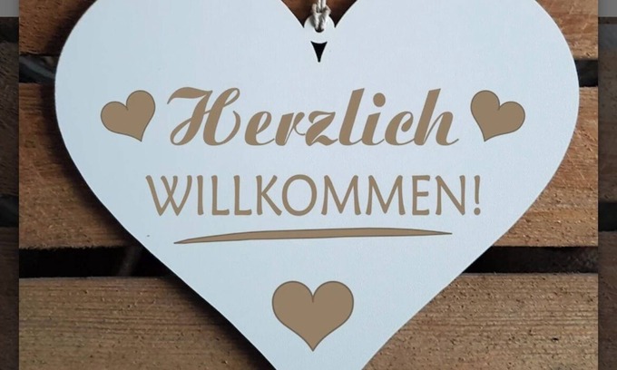 Villach Apartamento | Gemütliche, Voll Ausgestattete Ferienwohnung mit Balkon und Blick auf die Berge