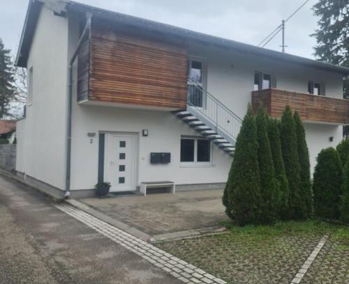Sankt Georgen im Attergau Casa | Gemütliche Wohnung in St Georgen nähe Attersee