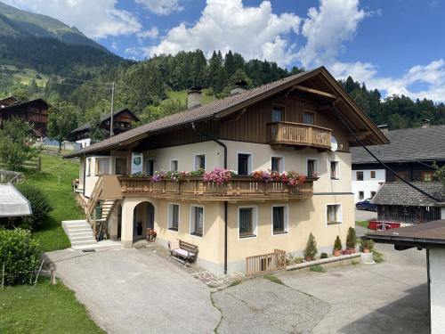 Rangersdorf Apartamento | Gemütliche Wohnung mit Terrasse und Panoramabalkon- Stofbauer