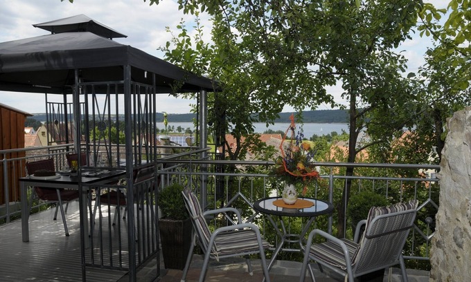 Ramsberg Apartamento | Acogedora aplicación de 1 habitación. para 2 pers. con mesas al aire libre y vistas a Brombachsee
