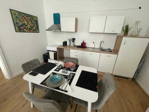 Funfhaus Apartamento | Gemütliches Apartment 60m2 mit Klimaanlage nahe Westbahnhof