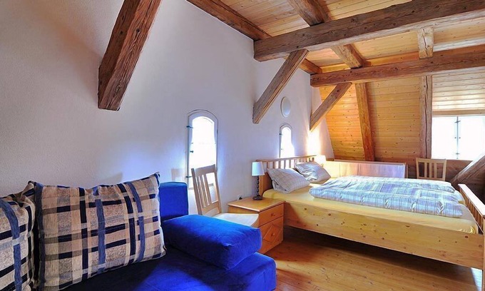 Rockingen Apartamento | Acogedora casa de vacaciones (42m²) en el ático en la granja