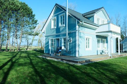 Wiek Casa | gemütliches Haus mit Kamin, Sauna, Garten und Terrasse - Haus Schwedentraum