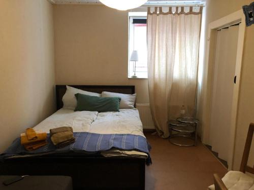 Krempe Casa | Gemütliches Zimmer - bahnhofsnah, ruhig & nahe Hamburg