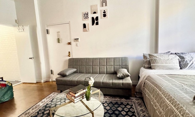 Uptown Hotel | Gem Luxury Suites