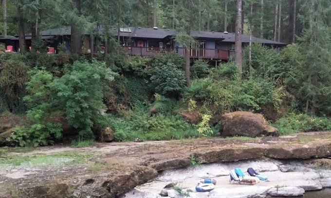 Battle Ground Casa | Gem River House