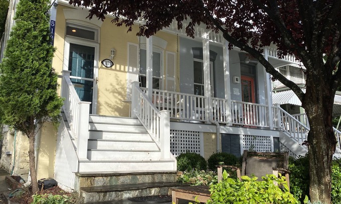 The Palisades Casa | Gem with Parking in DC Palisades Village