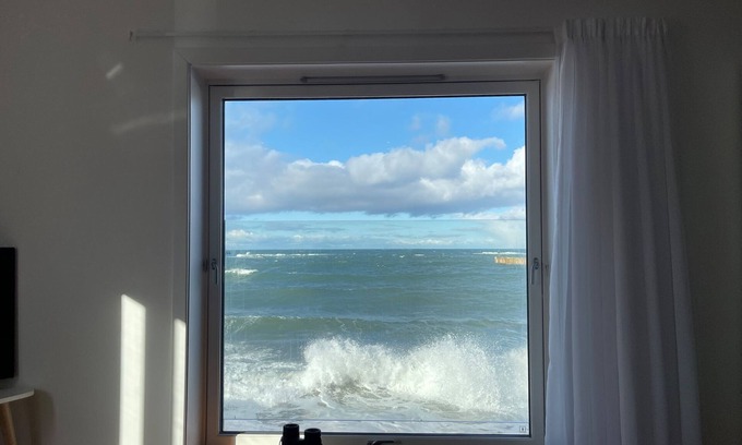 Eyemouth Cabaña | GENERALS YARD, pet friendly, country holiday cottage in Eyemouth