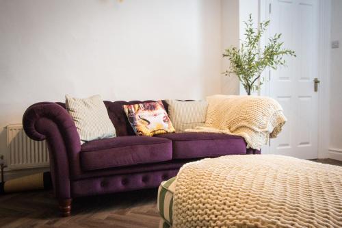 Brockholes Casa | Generous Holmfirth Home Near Trails and Town Sleeps 5
