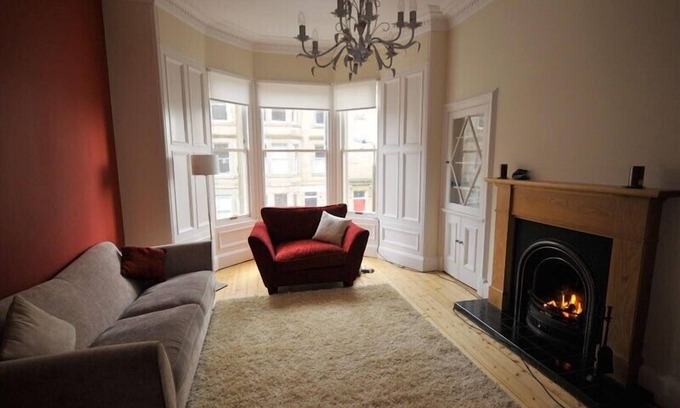 Trinity Apartamento | Generously proportioned and quiet georgian style flat close to center