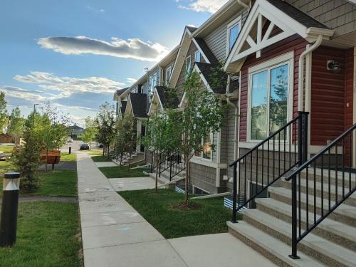 Calgary Casa | Genesis Townhouse
