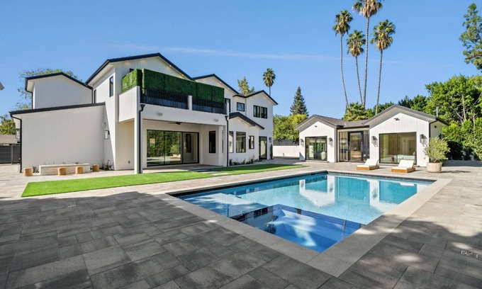 Encino Villa | Genesta Villa - A Contemporary Modern Villa w/ Pool, Spa & Theater