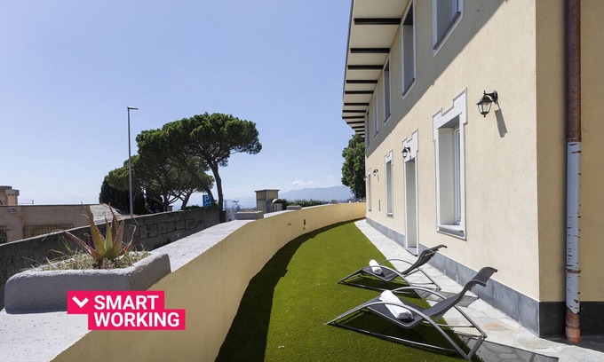 Castelletto Apartamento | Genova Skyline with Terrace by Wonderful Italy