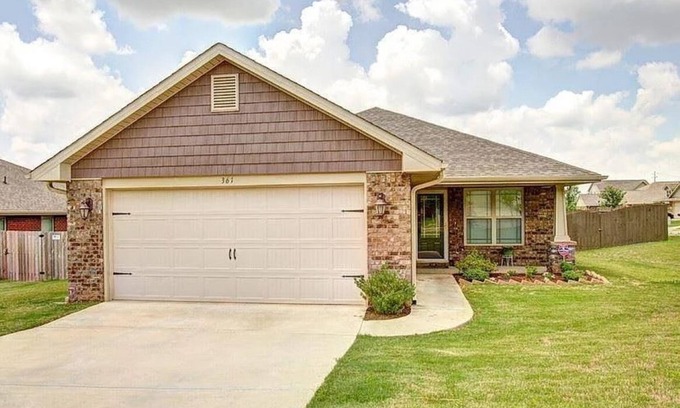 Huntsville Casa | Geographical Oddity: Close to Everything! <Convenient to Huntsville and Madison>