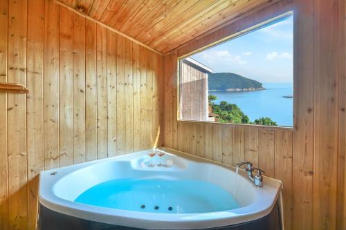 Irun-myeon Casa | Geoje PurenNeoul Pension