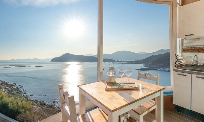 Irun-myeon Casa | Geoje Sunbeachoceanview Dog Pension