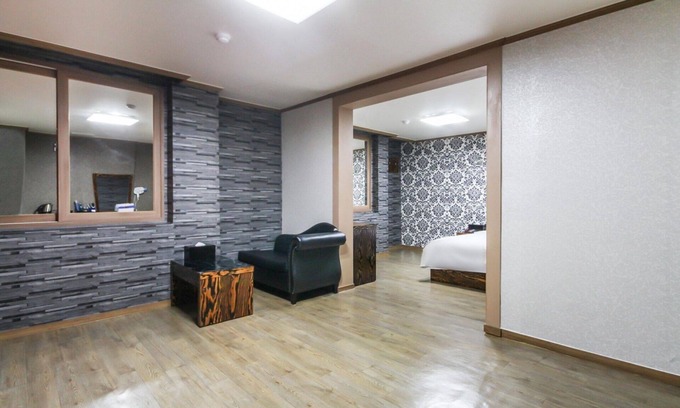 Okpo-dong Hotel | Geojedo Okpo Lie