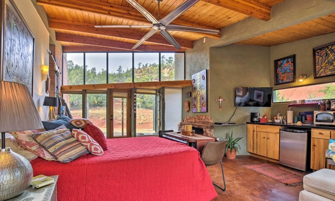 Canoncito Apartamento | ¡NUEVO! Acogedor estudio Glorieta en 11 acres pintorescos!