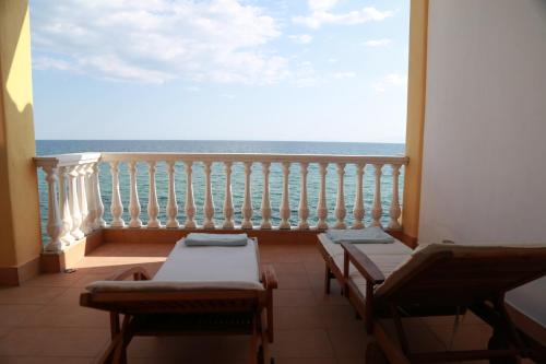 Flogita Casa | George & Katerina Houses