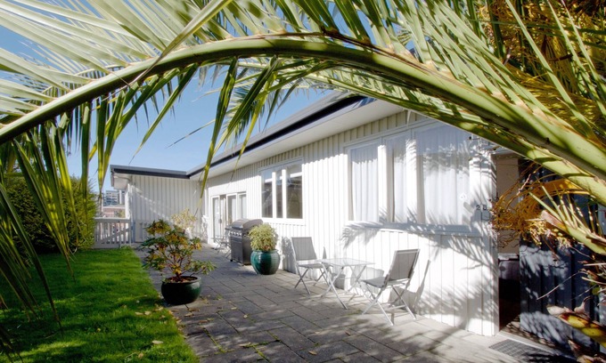 Dunedin City Centre Hotel | George Street Motel Apartments