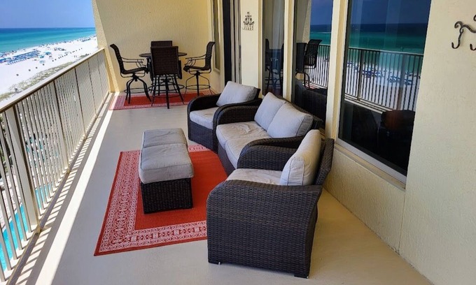 Thomas Drive Condominio | Golfo Piso bajo; Actualizado; Televisores de pantalla plana; Beach Svc; Colchon Tempurpedico