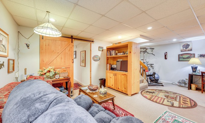 Young Harris Apartamento | Georgia Home w/ 2 Fire Pits & Creek Access!