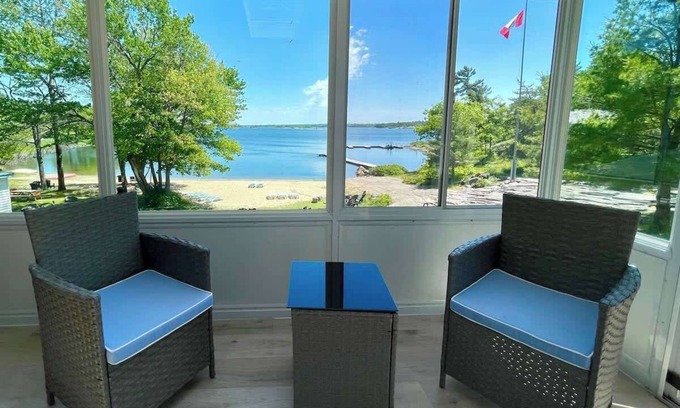 Carling Cabaña | Georgian Bay 3-bdrm lakefront Main House