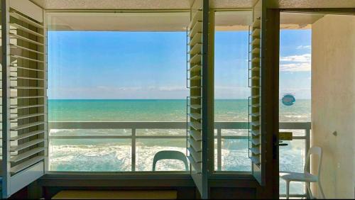 Georgian Inn Apartamento | Georgian Inn Beach Club