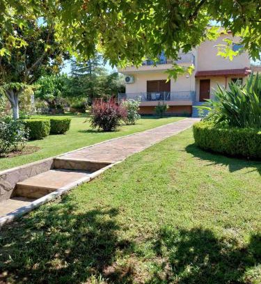 Aigialeia Apartamento | Georgias paradise villa and Garden