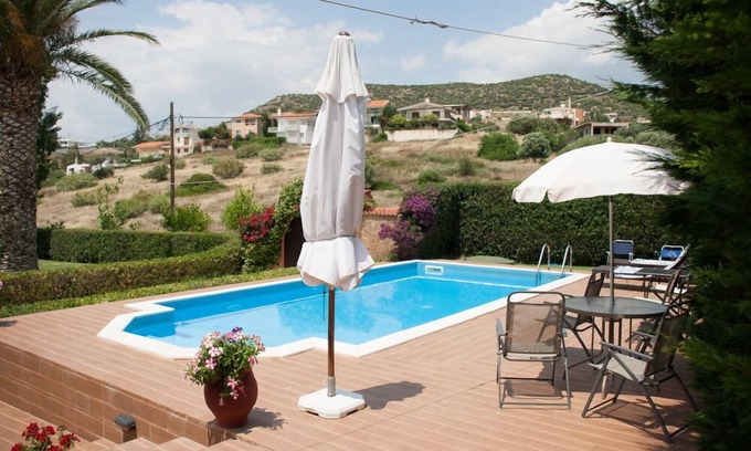 Anavyssos Villa | Georgie's Luxury Villa