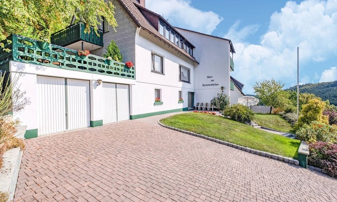 Titmaringhausen Apartamento | Amplio apartamento junto al bosque