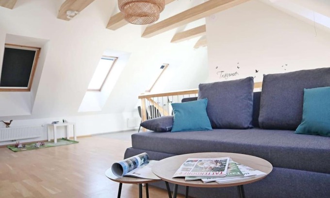 Tattendorf Apartamento | geräumige Dachgeschoßwohnung