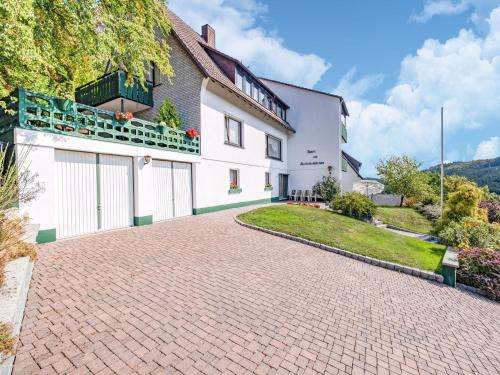 Titmaringhausen Apartamento | Geräumiges Apartment am Waldrand im Sauerland