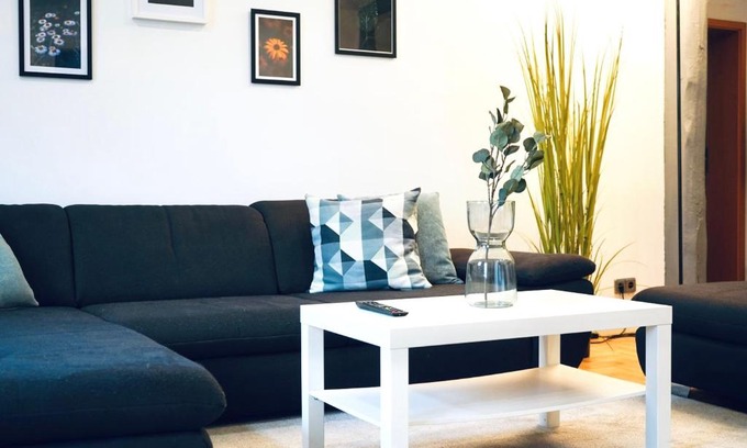Wolfsburg Apartamento | Geräumiges Wohnen für 7 Personen- Parkplatz- Waschmaschine- 3 Schlafzimmer