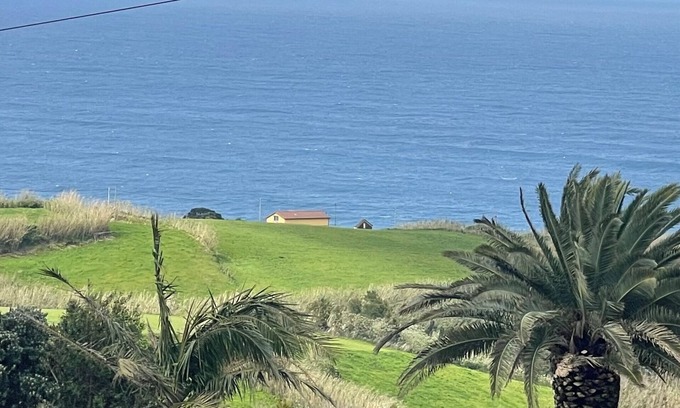 Ponta Delgada Casa | Geraldine's View, Entire home in Ajuda da Bretanha, Portugal