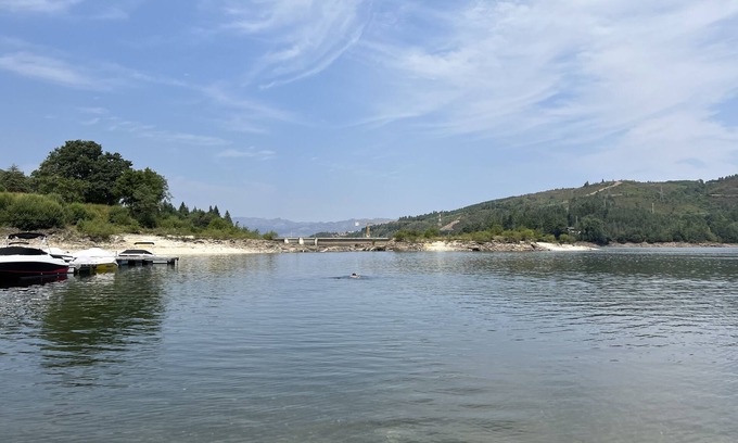 Cabril Apartamento | Gerês- Venda Nova Dam - River beach and shared swimming pool