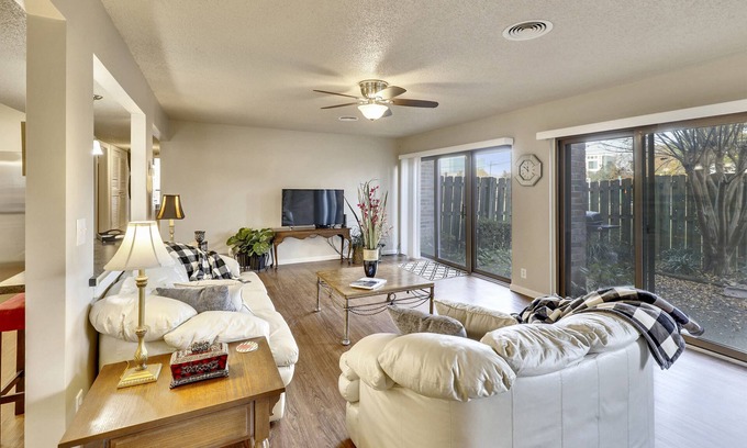 Germantown Condominio | Germantown 2br Largas estancias