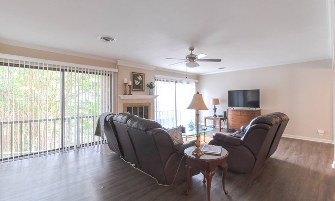 Germantown Condominio | Conveniente para todo - Situado en Suburbio Finest de Memphis