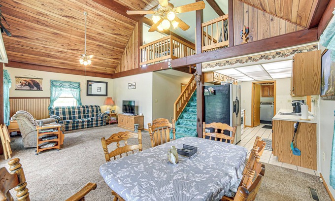 Germfask Casa | Germfask Home w/ Fire Pit, Grill & Yard Games!