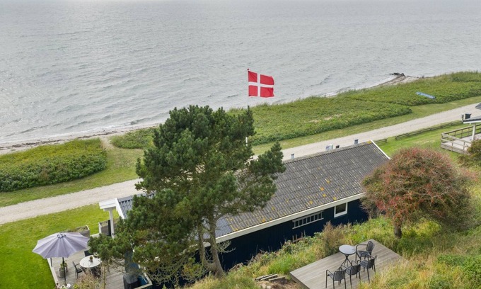 Næs Casa | "Gertje" - 20m from the sea by Interhome
