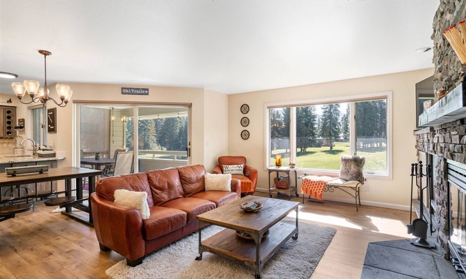 Leavenworth Condominio | Get Lost Guest House - Sweeping Views of Pristine Fairways