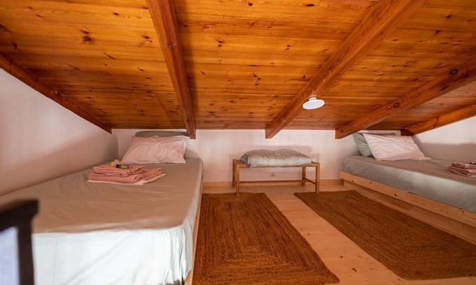 Aegina Town Apartamento | Get Lost Staring at the Endless Blue Sea!2 min From the Beach!
