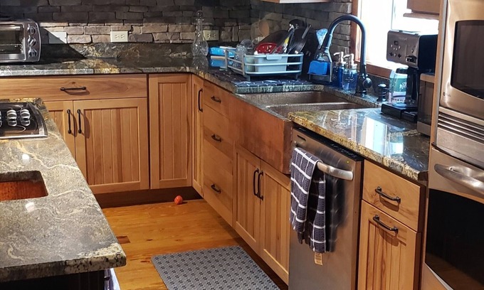Wardensville Casa | Get some R&R at The Space Between