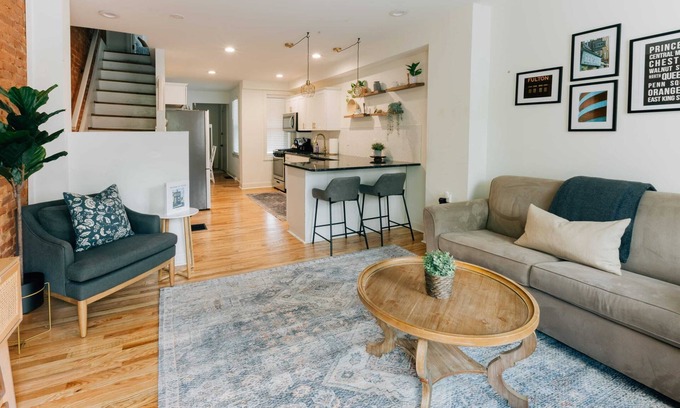 Historic Downtown Lancaster Casa | Getaway on Grant, heart of Downtown with parking