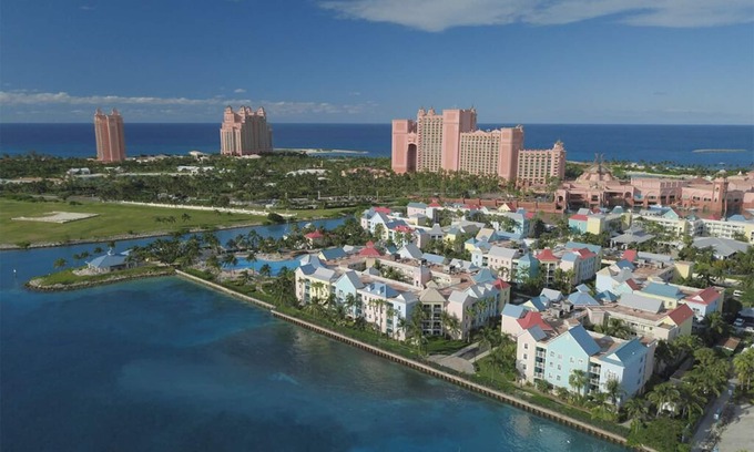 Paradise Island Complejo | Getaway Resort on Paradise Island 12/16-12/23 w/free waterpark bracelets up to 4