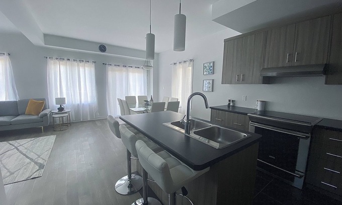 Welland Casa | Getaway spot in Welland, ON - Niagara Falls